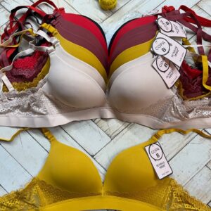 سوتین وارداتی اسفنجی کد ۱۰۰۳ مارک ساندی میمی (جین ۱۲تایی)