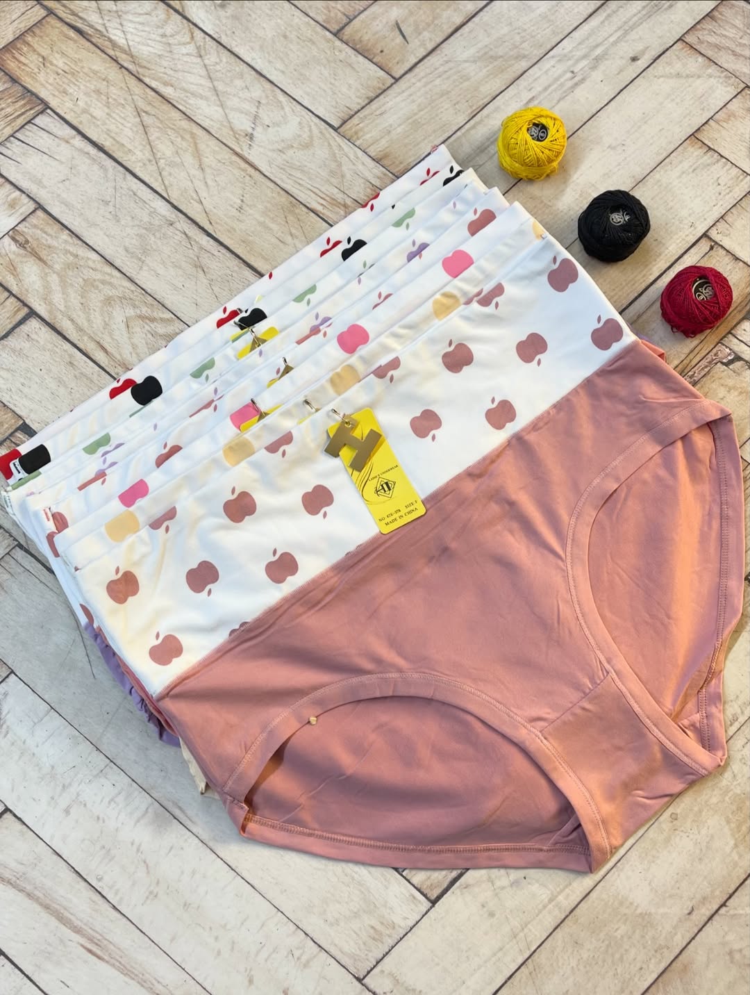 ladanunderwear_14040916_082920014